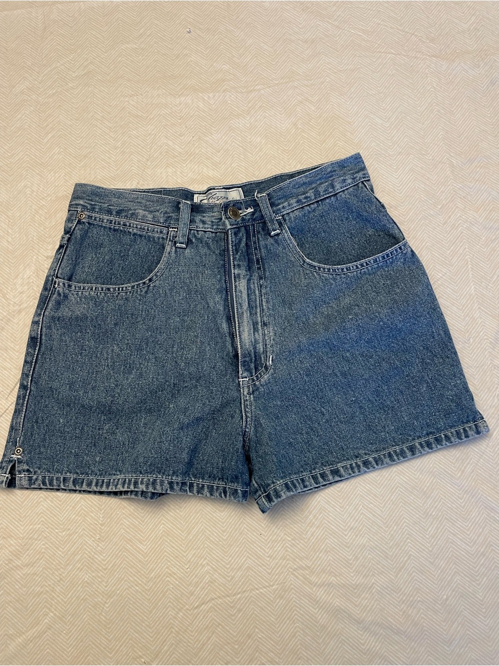 High-Rise Women's Denim Shorts in Medium Blue